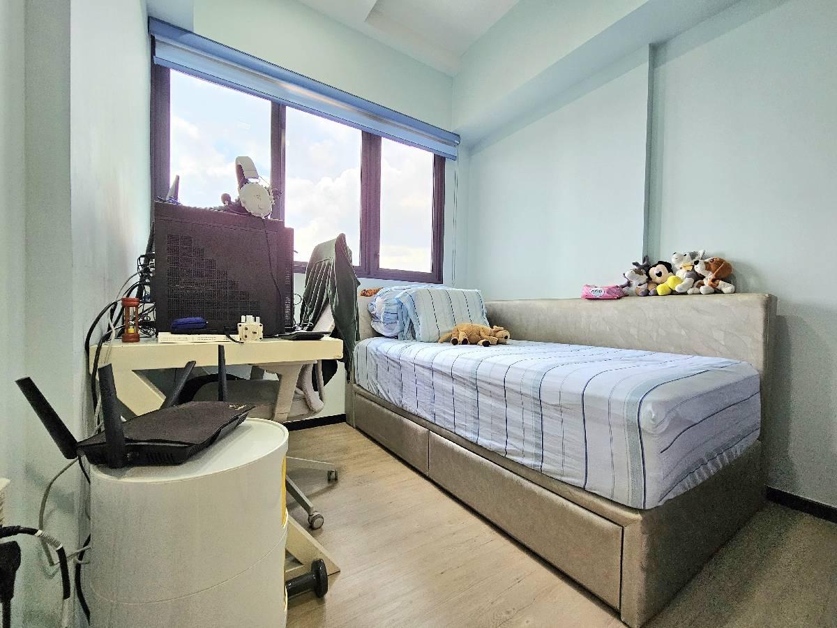 Parc Riviera Condominium For Sale, $1,100,000, 2 Bed 2 Bath 646 sqft $1,703.00 psf