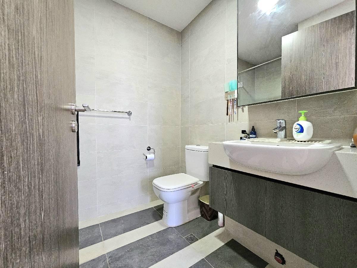 Parc Riviera Condominium For Sale, $1,100,000, 2 Bed 2 Bath 646 sqft $1,703.00 psf