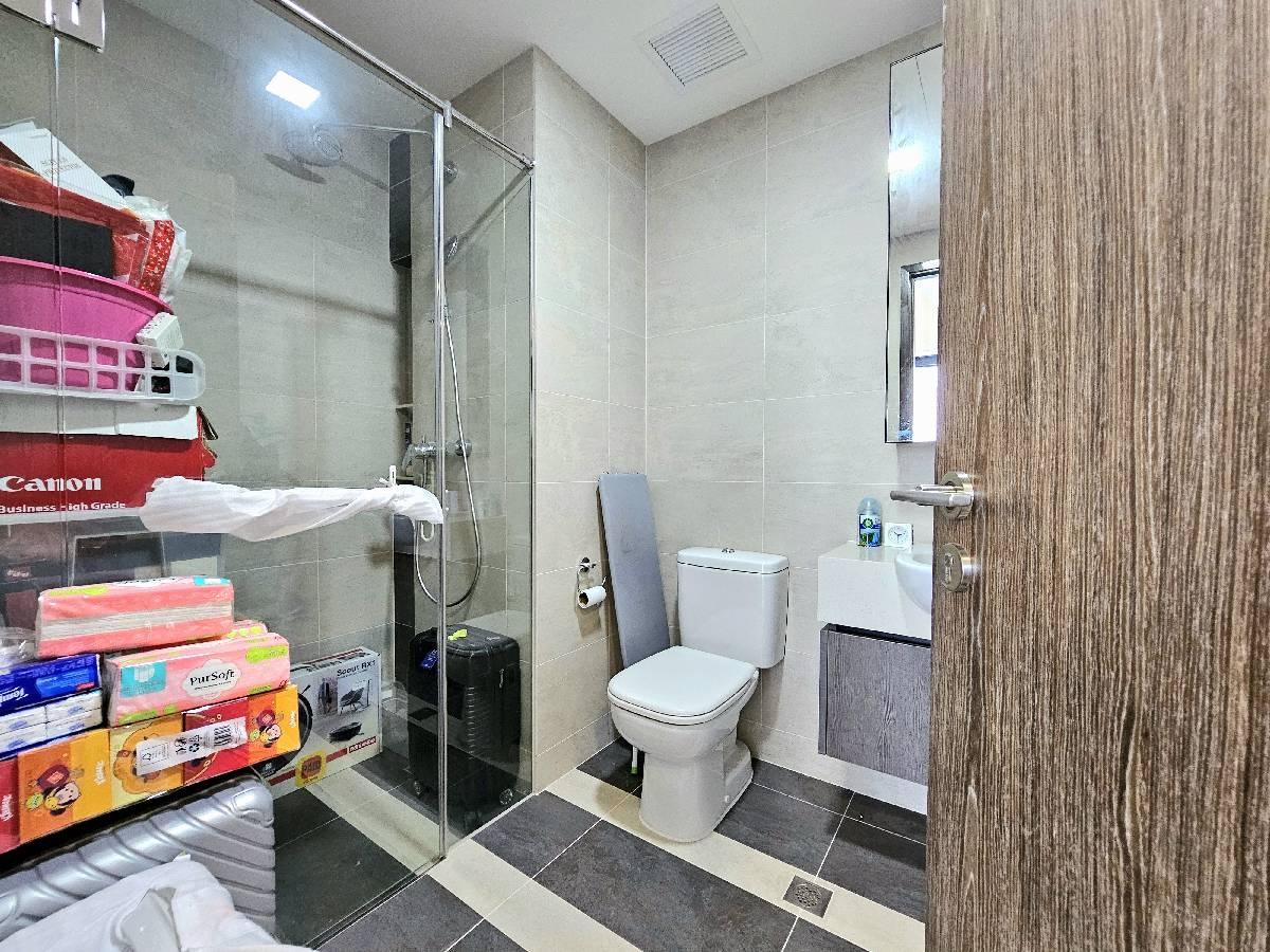 Parc Riviera Condominium For Sale, $1,100,000, 2 Bed 2 Bath 646 sqft $1,703.00 psf