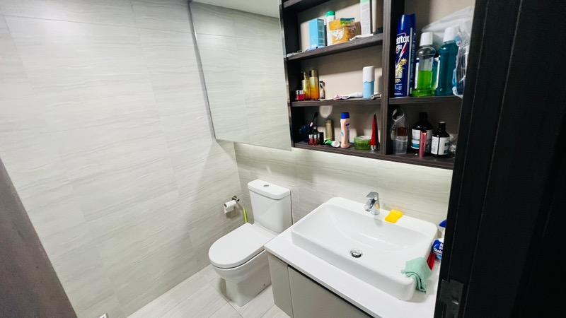 Condominium for Sale, Lake Grande Condominium For Sale, $1,300,000, 2 Bed 2 Bath 721 sqft $1,803.00 psf, SGD 1,300,000 | 99-year Leasehold