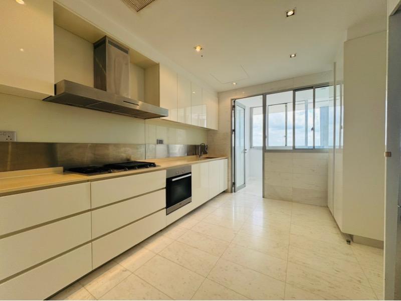 Condominium for Sale: D04, 098402