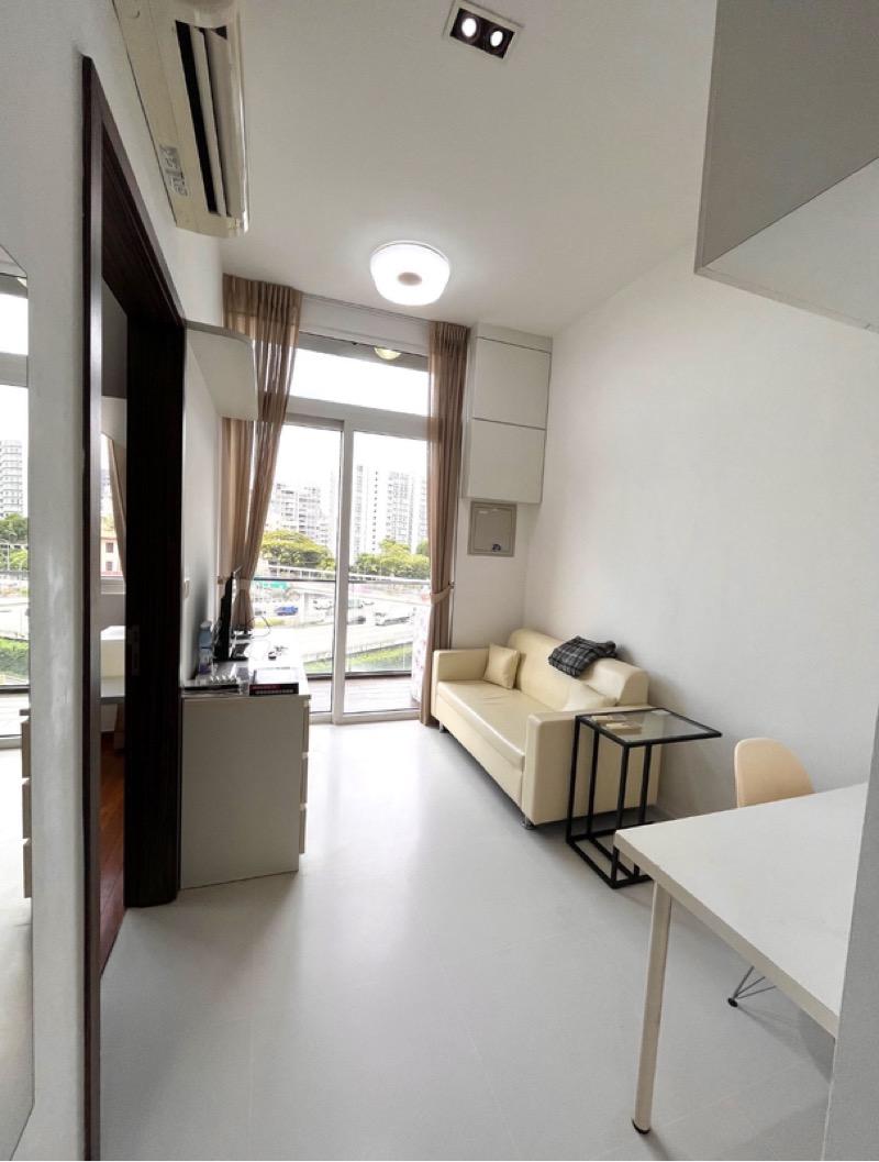 Prop-GPT: Condominium: D12  Suites @ Topaz