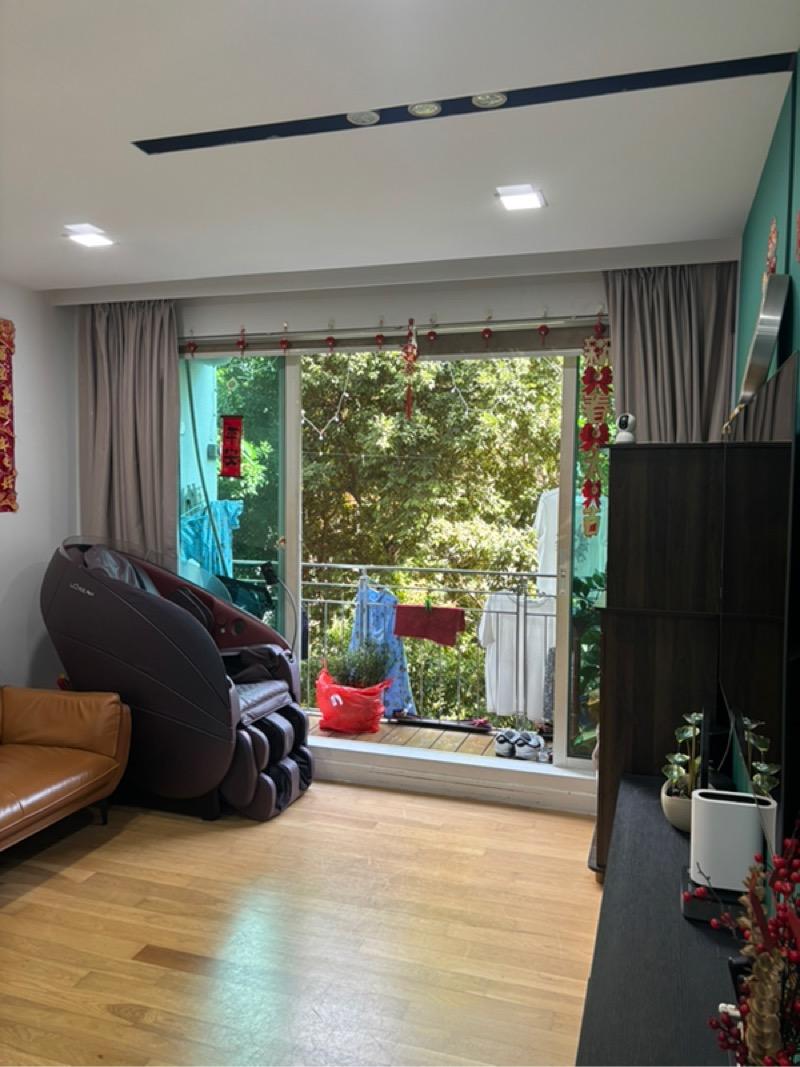 The Esparis Condominium For Sale, $1,470,000, 3 Bed 3 Bath 1,173 sqft $1,253.00 psf