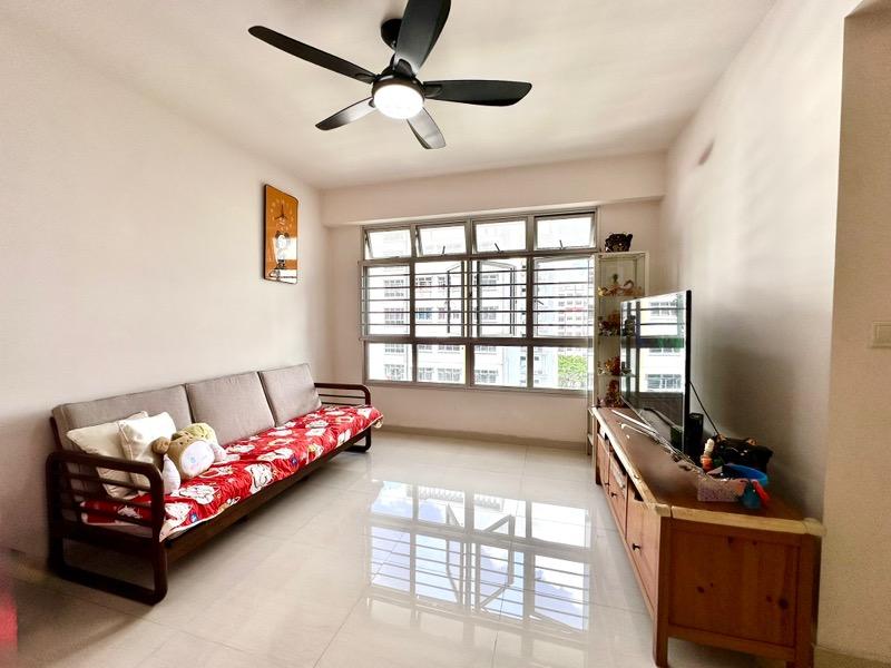691B Woodlands Drive 73 HDB Apartment For Sale, $700,000, 3 Bed 2 Bath 1,001 sqft $699.00 psf
