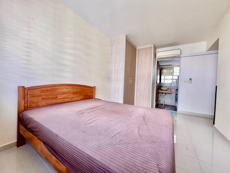 691B Woodlands Drive 73 HDB Apartment For Sale, $700,000, 3 Bed 2 Bath 1,001 sqft $699.00 psf