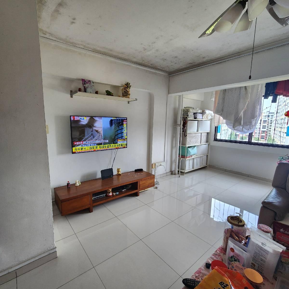 407 Jurong West Street 42 HDB Apartment For Sale, $770,000, 4 Bed 3 Bath 1,615 sqft $477.00 psf