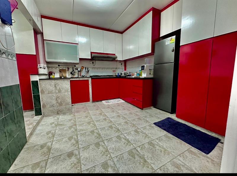 754 Woodlands Circle HDB Apartment For Sale, $590,000, 3 Bed 2 Bath 1,087 sqft $543.00 psf