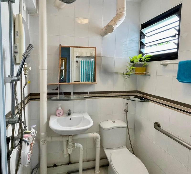 HDB Apartment for Sale, 54 Chai Chee Street HDB Apartment For Sale, $438,000, 2 Bed 2 Bath 731 sqft $599.00 psf, SGD 438,000 | 99-year Leasehold