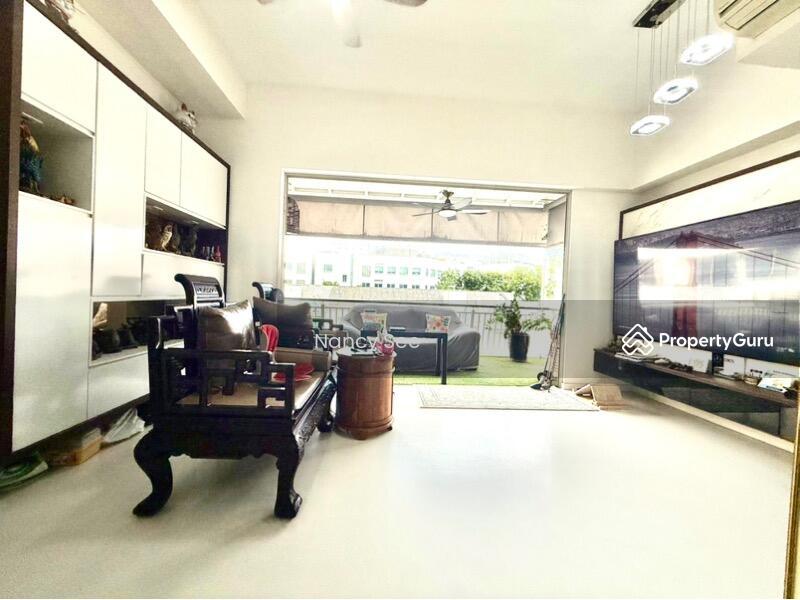 Prop-GPT: Apartment: D05  WhiteHaven