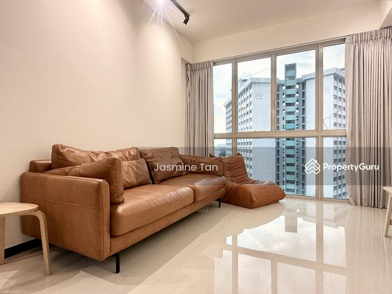 Prop-GPT: Executive Condominium: D22  Lake Life