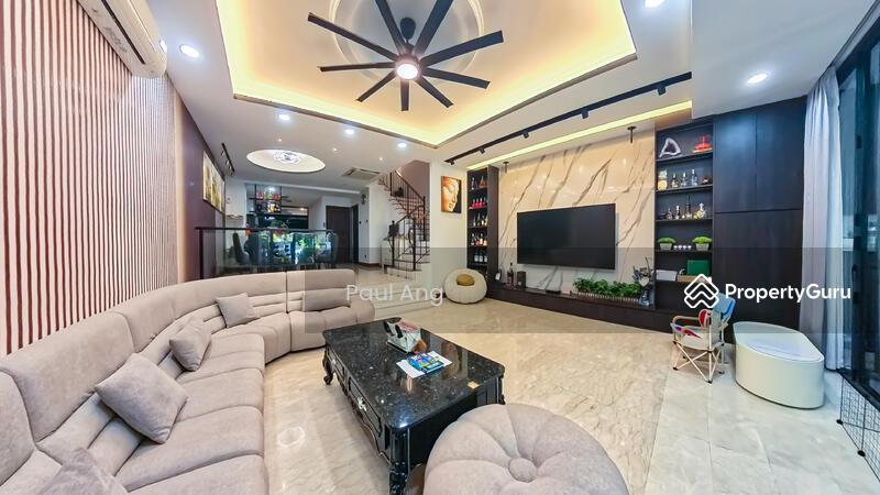 Prop-GPT: Terrace: D23  Villa Verde