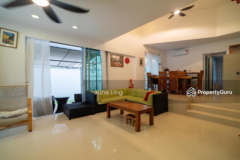 Prop-GPT: Corner Terrace: D15  700K UNDER BANK VALUE!! SUPER CHEAP! FH Corner Terrace in Katong - JooChiat D15!