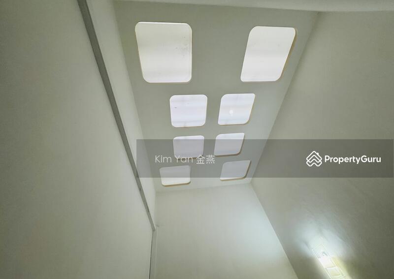 Semi-Detached for Sale: D16, 489259