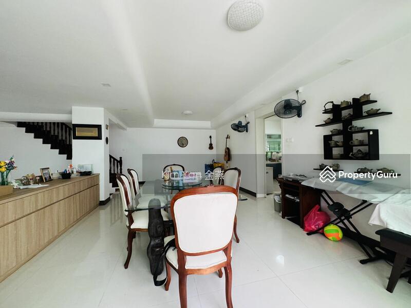Semi-Detached for Sale: D16, 489259