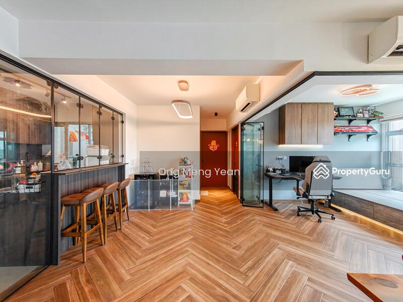 HDB Flat for Sale, 126C Canberra Street, SGD 880,000 | 99-year lease