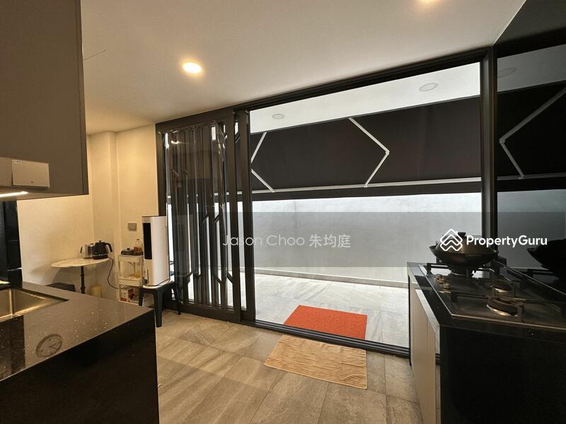 Semi-Detached for Sale: D26, 787000