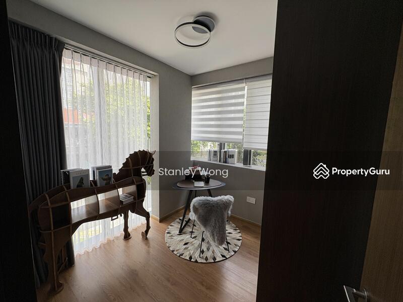 Condominium for Sale: D14, 398284
