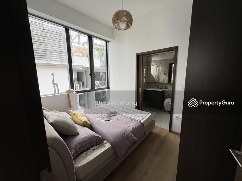 Condominium for Sale: D14, 398284