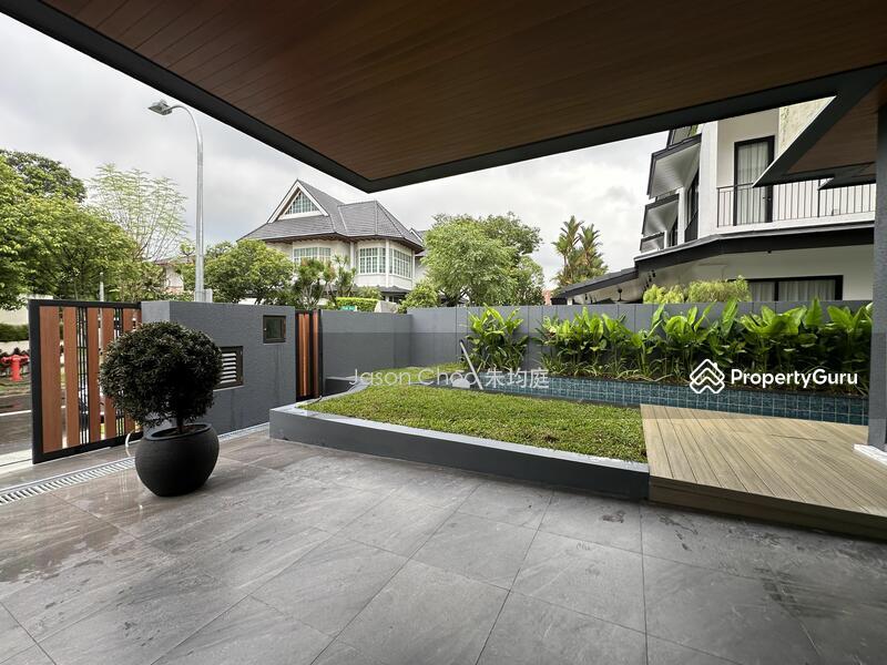 Prop-GPT: Semi-Detached: D10 Holland Within 1km of MGS - Brand New Semi-Detached