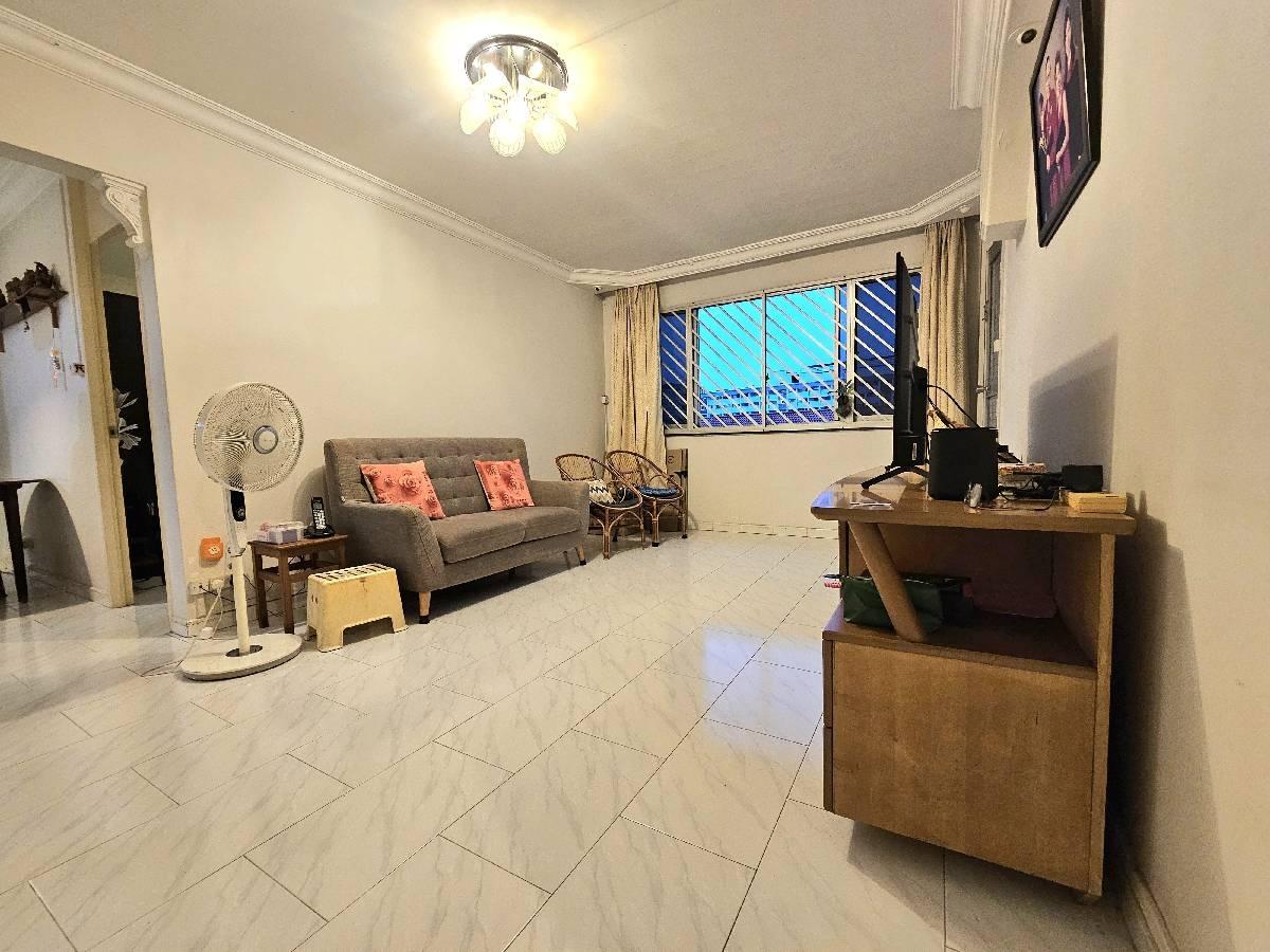 Prop-GPT: HDB Apartment: D18 Pasir Ris 416 Pasir Ris Drive 6