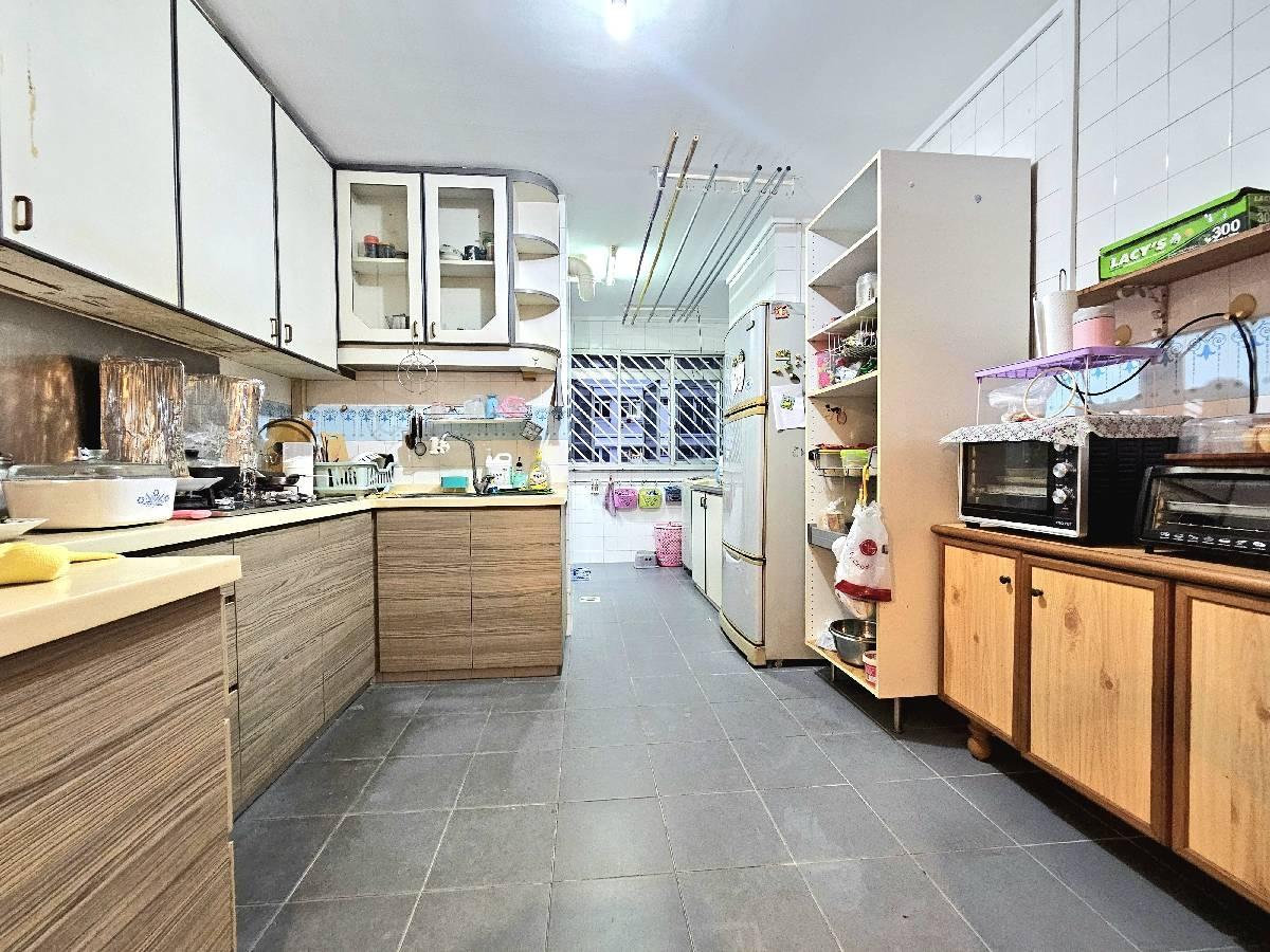 416 Pasir Ris Drive 6 HDB Apartment For Sale, $668,888, 3 Bed 2 Bath 1,130 sqft $592.00 psf