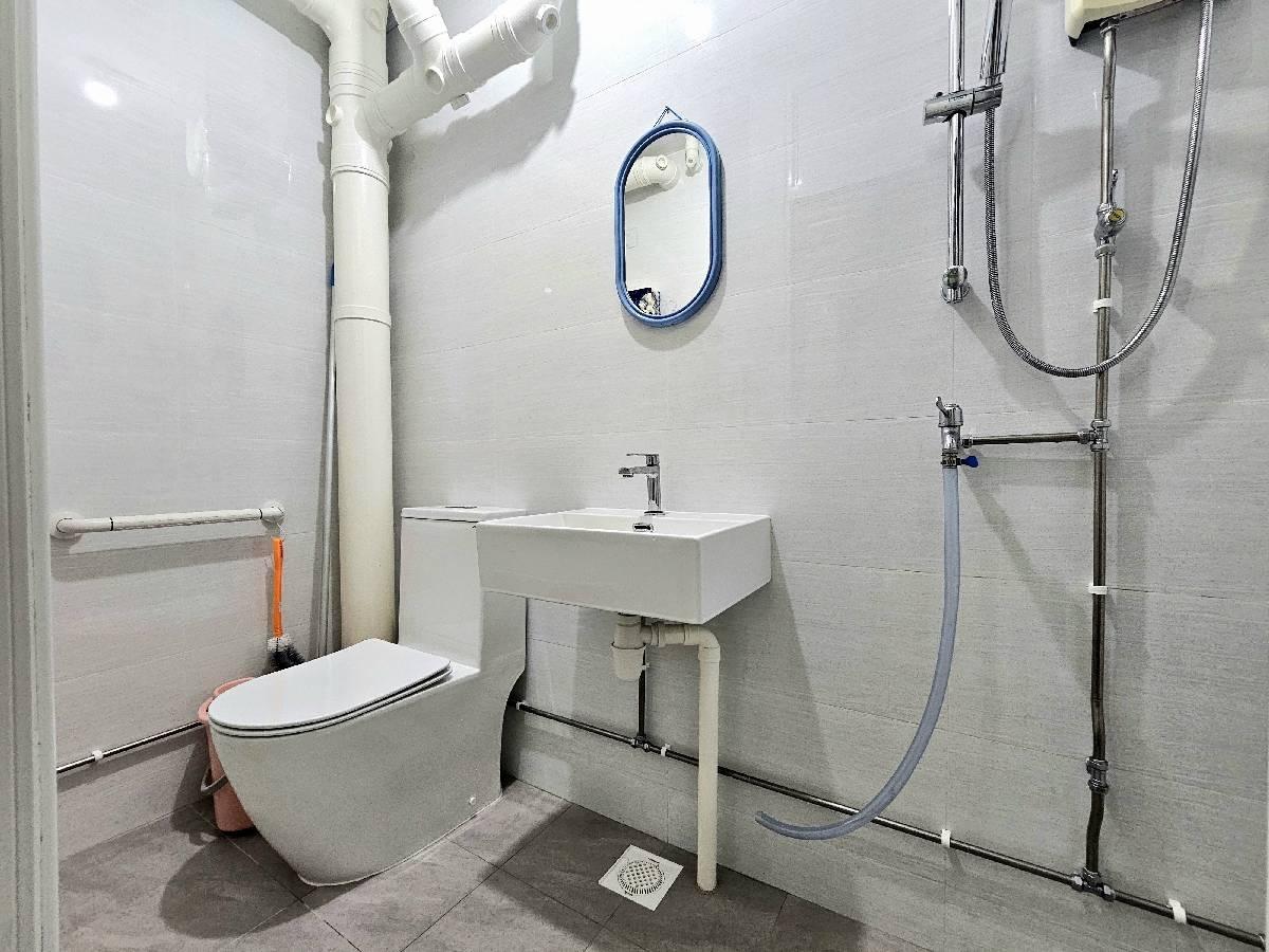 416 Pasir Ris Drive 6 HDB Apartment For Sale, $668,888, 3 Bed 2 Bath 1,130 sqft $592.00 psf