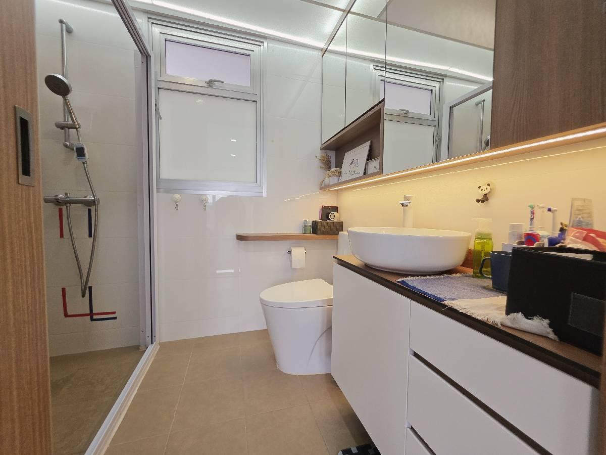 460D Bukit Batok West Avenue 9 HDB Apartment For Sale, $728,000, 3 Bed 2 Bath 1,001 sqft $727.00 psf