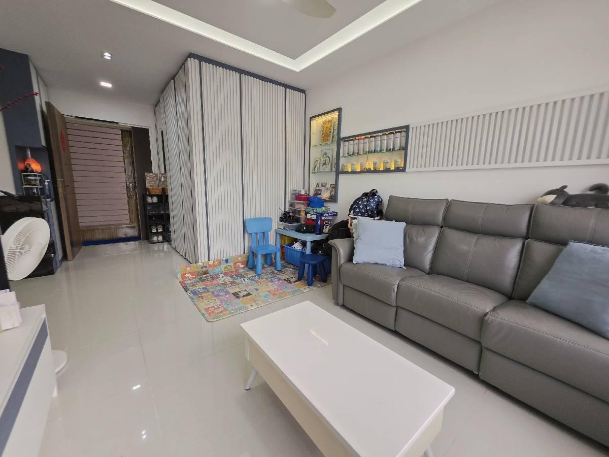 460D Bukit Batok West Avenue 9 HDB Apartment For Sale, $728,000, 3 Bed 2 Bath 1,001 sqft $727.00 psf