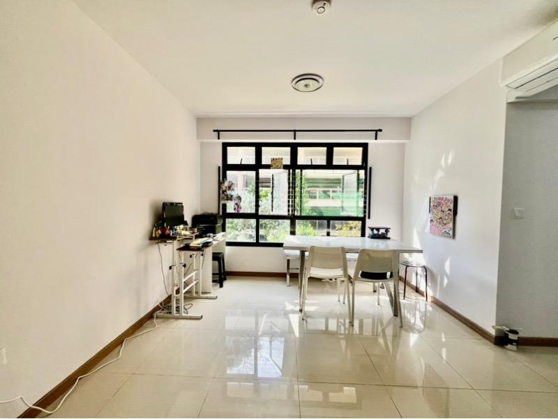 Prop-GPT: HDB Apartment: D28 Seletar 456B Sengkang West Road