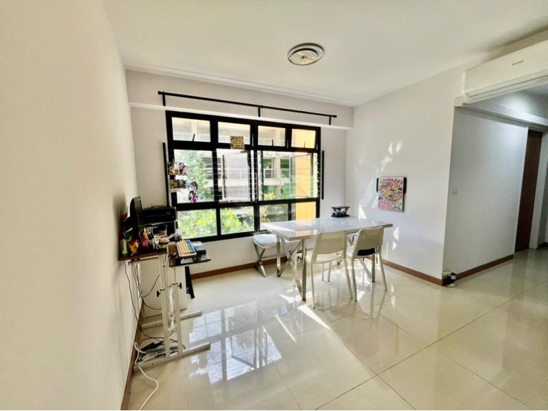 HDB Apartment for Sale, 456B Sengkang West Road HDB Apartment For Sale, $530,000, 2 Bed 2 Bath 731 sqft $725.00 psf, SGD 530,000 | 99-year Leasehold