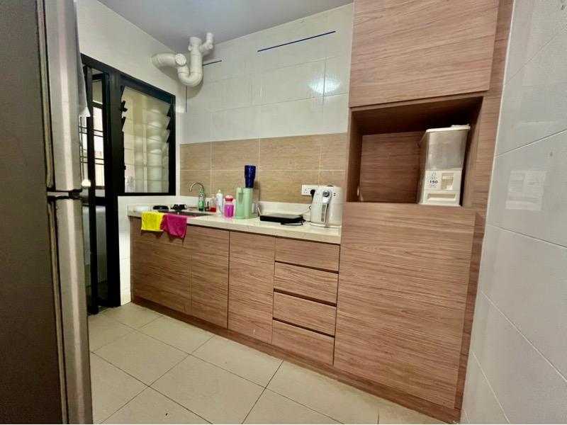 HDB Apartment for Sale, 456B Sengkang West Road HDB Apartment For Sale, $530,000, 2 Bed 2 Bath 731 sqft $725.00 psf, SGD 530,000 | 99-year Leasehold