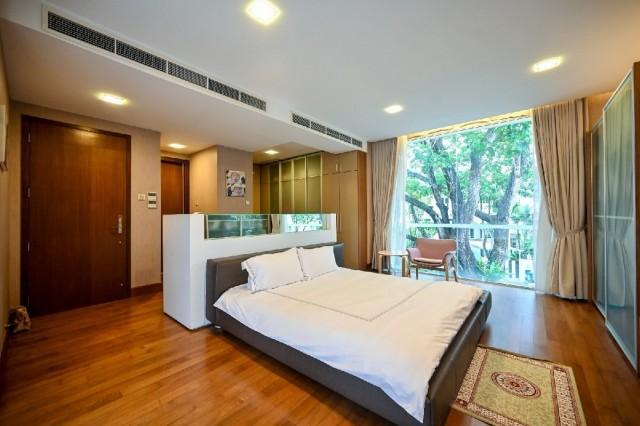 Freehold Henry Park, Grove Drive, Holland Grove, Mount Sinai Rd: D10  Semi-Detached | Prop-GPT the AI-Powered Property Guru