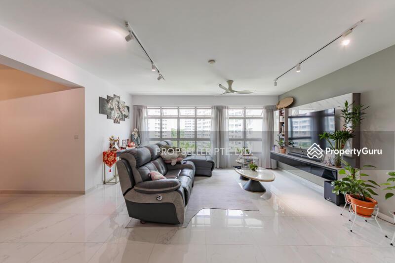 HDB Flat for Sale: D27, 751101