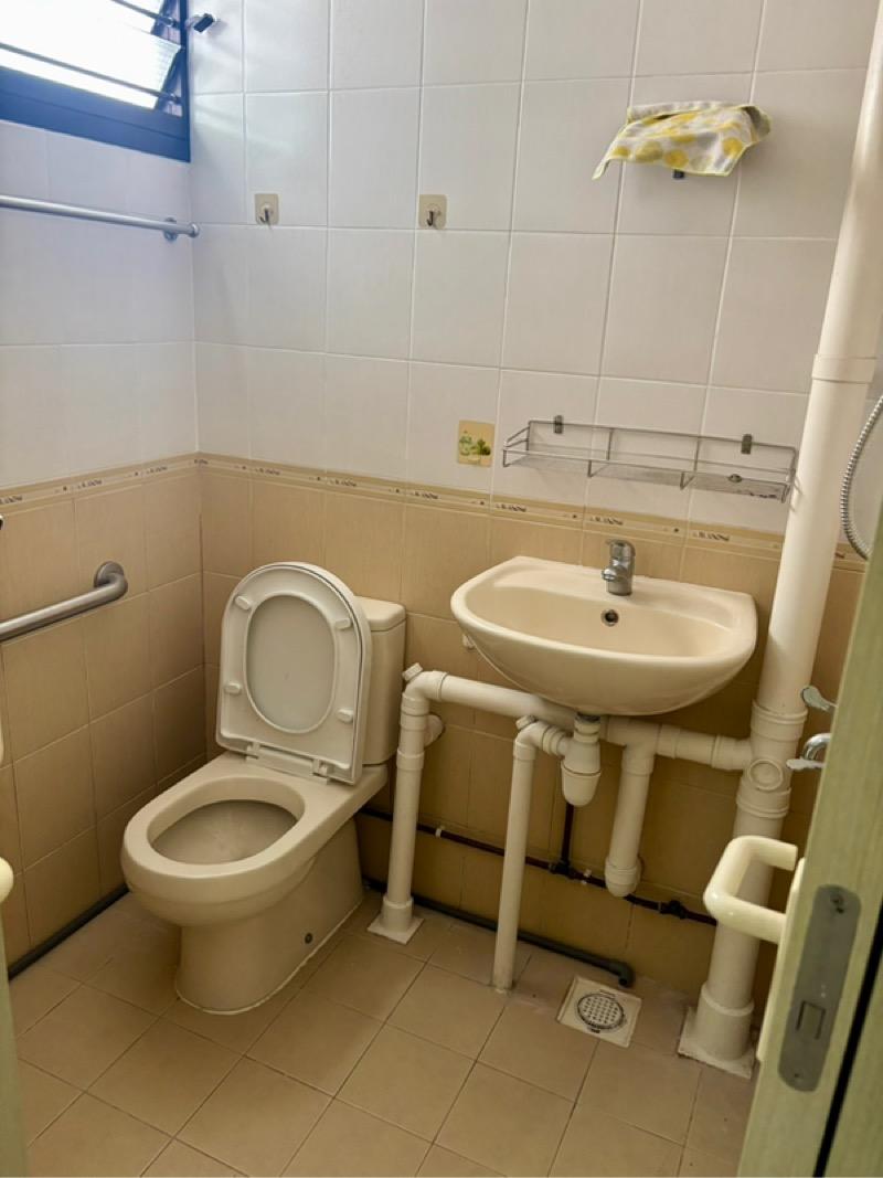 571 Cheng San Court HDB Apartment For Sale, $430,000, 2 Bed 2 Bath 721 sqft $596.00 psf