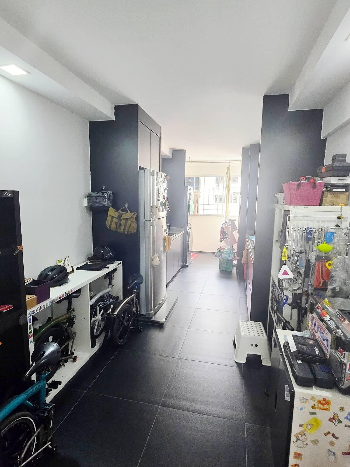 HDB Apartment for Sale, 262 Yishun Street 22 HDB Apartment For Sale, $580,000, 3 Bed 2 Bath 1,119 sqft $518.00 psf, SGD 580,000 | 99-year Leasehold