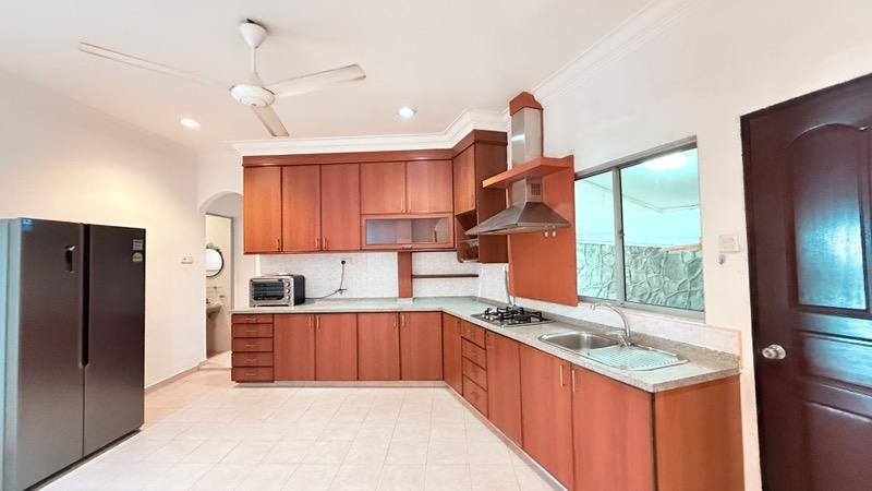 Golden chance bungalow status below 3m near mrt Semi-Detached House For Sale, $2,500,000, 5 Bed 4 Bath 3,500 sqft $357.00 psf