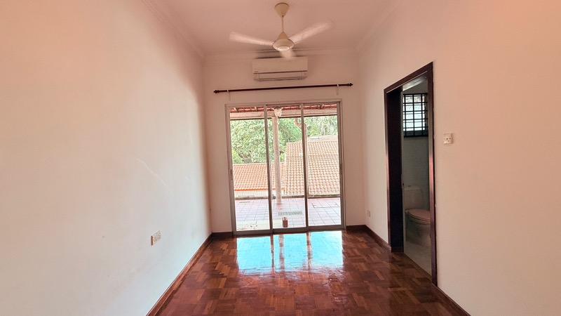 Golden chance bungalow status below 3m near mrt Semi-Detached House For Sale, $2,500,000, 5 Bed 4 Bath 3,500 sqft $357.00 psf