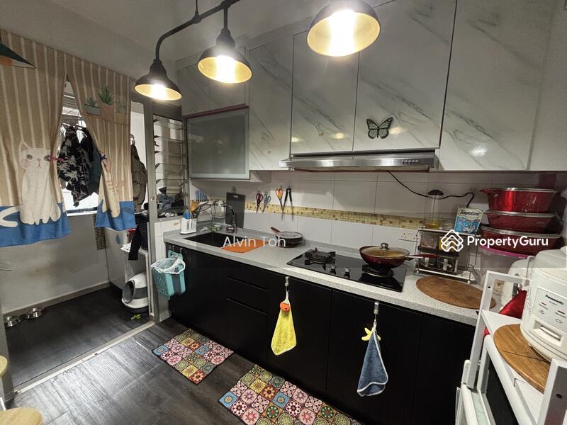 HDB Flat for Sale, 590A Montreal Link, SGD 485,000 | 99-year lease