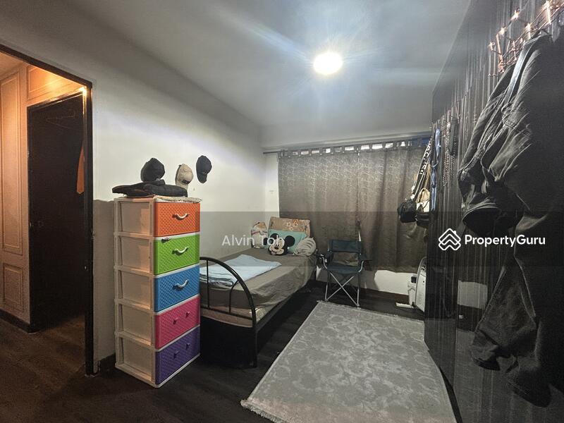 HDB Flat for Sale, 590A Montreal Link, SGD 485,000 | 99-year lease