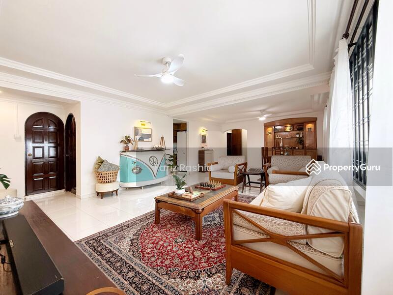 Prop-GPT: HDB Flat: D18 Pasir Ris 244 Pasir Ris Street 21
