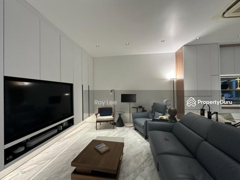 Prop-GPT: Cluster House: D17   Eminence Landed  D17 Renovated 2.5 Sty Cluster House @ Toh Estate