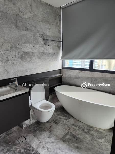 Condominium for Sale, OUE Twin Peaks, SGD 2,650,000 | 99-year lease