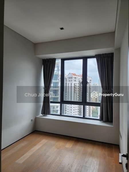 Condominium for Sale, OUE Twin Peaks, SGD 2,650,000 | 99-year lease