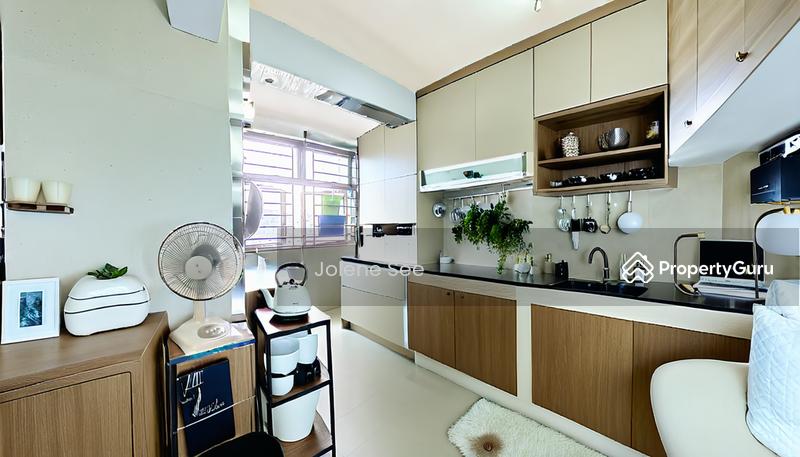 HDB Flat for Sale: D12, 330056