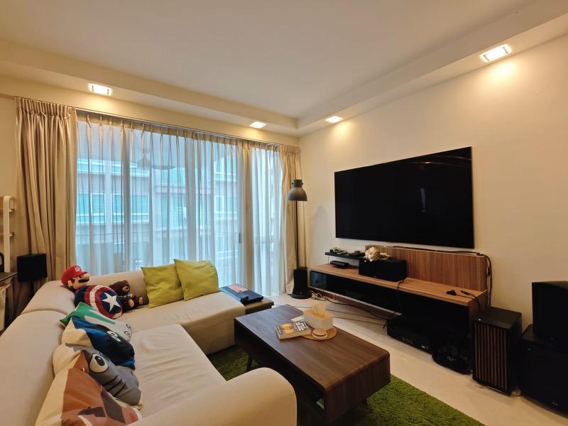 Prop-GPT: Condominium: D09 Cairnhill 8 @ Mount Sophia