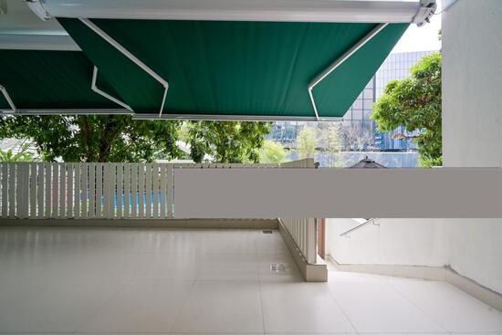 Prop-GPT: Apartment: D09  Watermark Robertson Quay