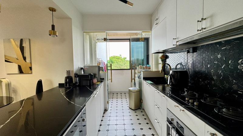 605B Tampines Street 61 HDB Apartment For Sale, $750,000, 3 Bed 2 Bath 990 sqft $758.00 psf