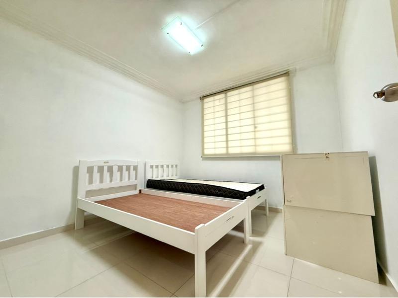 HDB Apartment for Sale, 205 Serangoon Central HDB Apartment For Sale, $730,000, 3 Bed 2 Bath 904 sqft $808.00 psf, SGD 730,000 | 99-year Leasehold