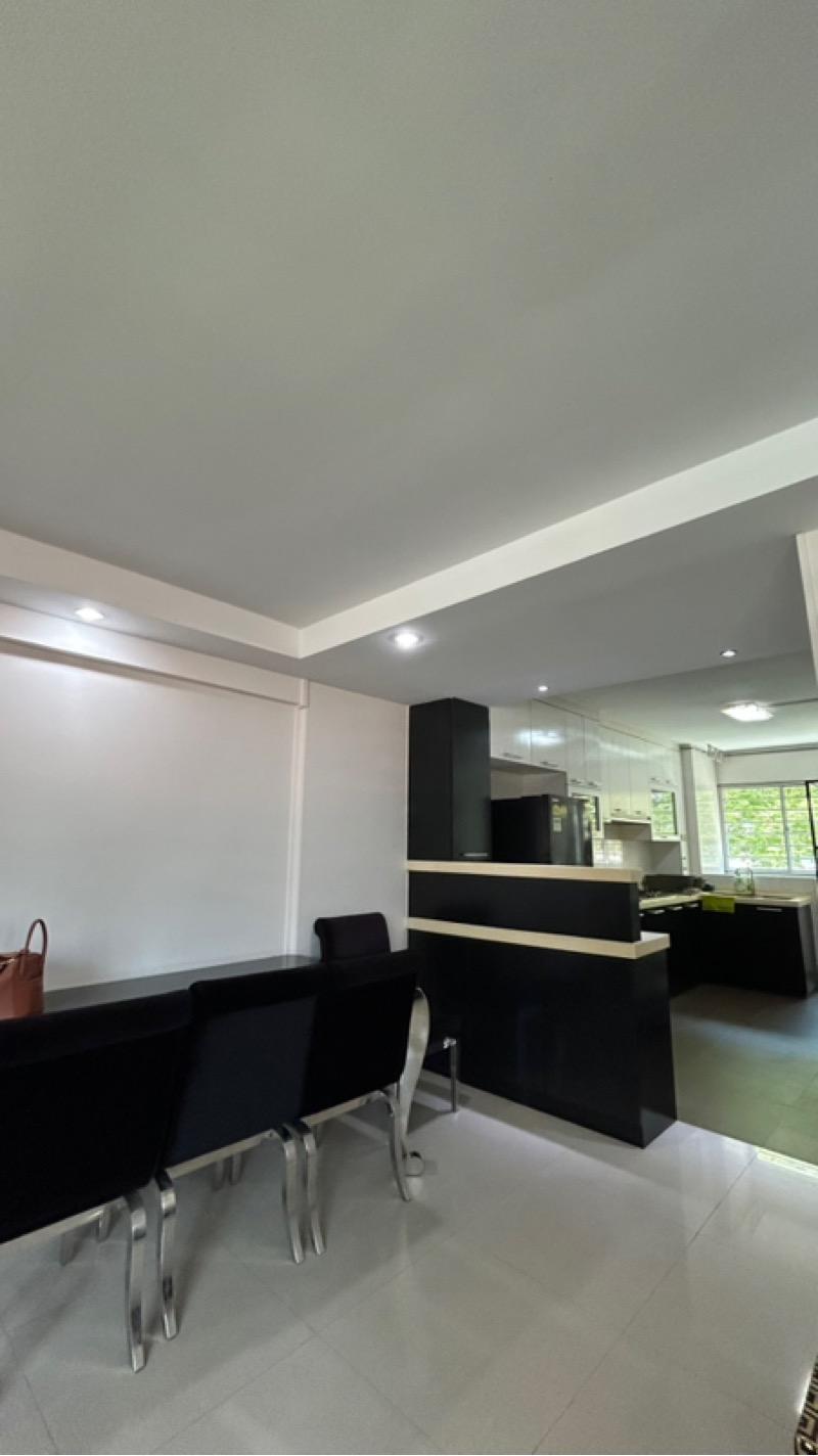HDB Apartment for Sale, 678 Hougang Avenue 8 HDB Apartment For Sale, $568,000, 3 Bed 2 Bath 904 sqft $628.00 psf, SGD 568,000 | 99-year Leasehold