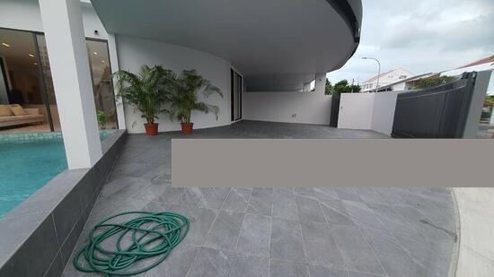 Prop-GPT: Corner Terrace: D14  Almost Sold! Price Reduced – A Must-See 3.5 Sty Luxury Home w. Lift & Pool!
